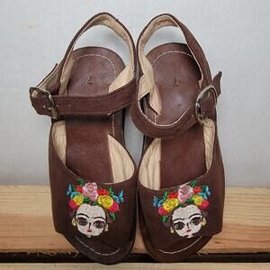 Frida Kahlo Embroidered Leather Mexican Sandals (friducha shoes) - Size 7